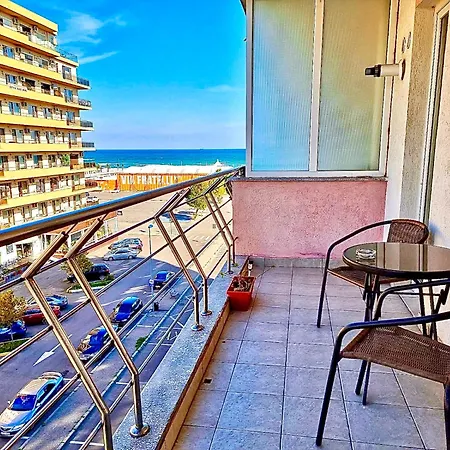 Marcony Summerland Apartment Mamaia