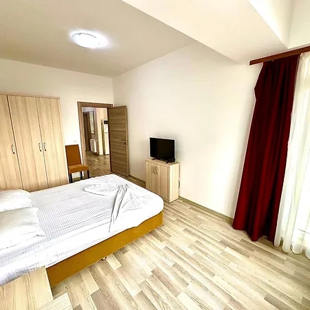 Apartment Marcony Summerland