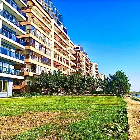 Marcony Summerland Apartment
